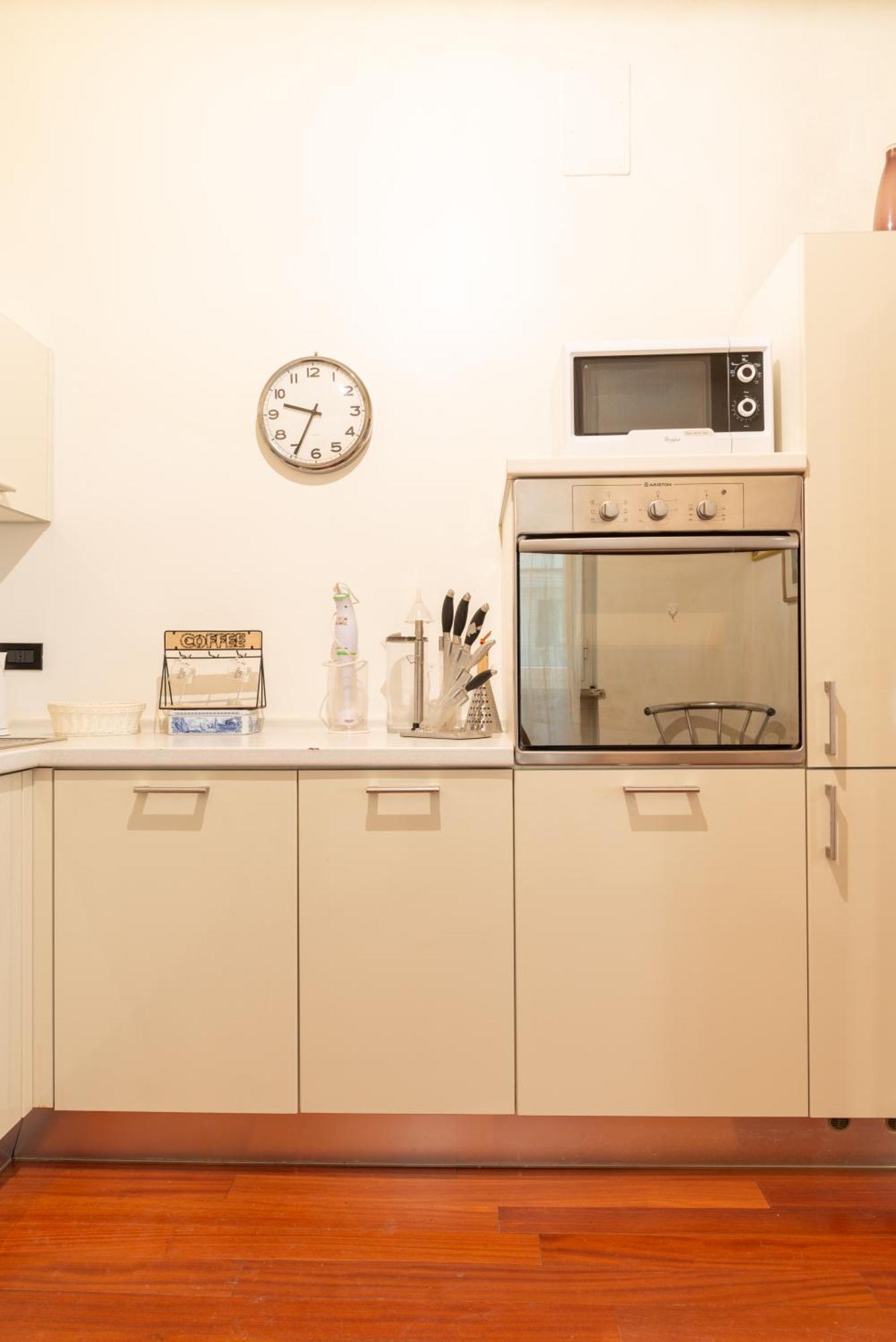 Suite Amendola-Luxury Apartment Бари Екстериор снимка
