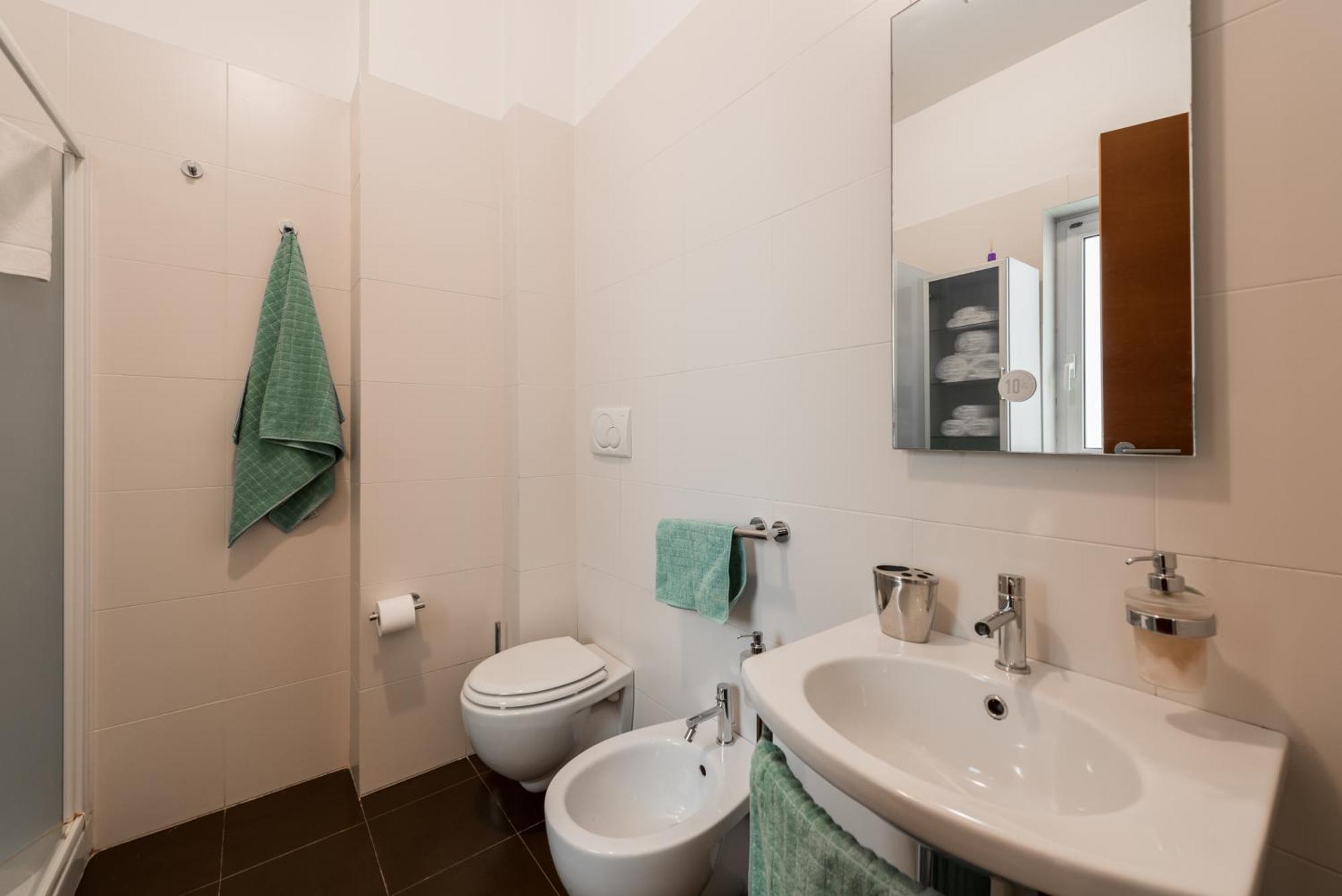 Suite Amendola-Luxury Apartment Бари Екстериор снимка