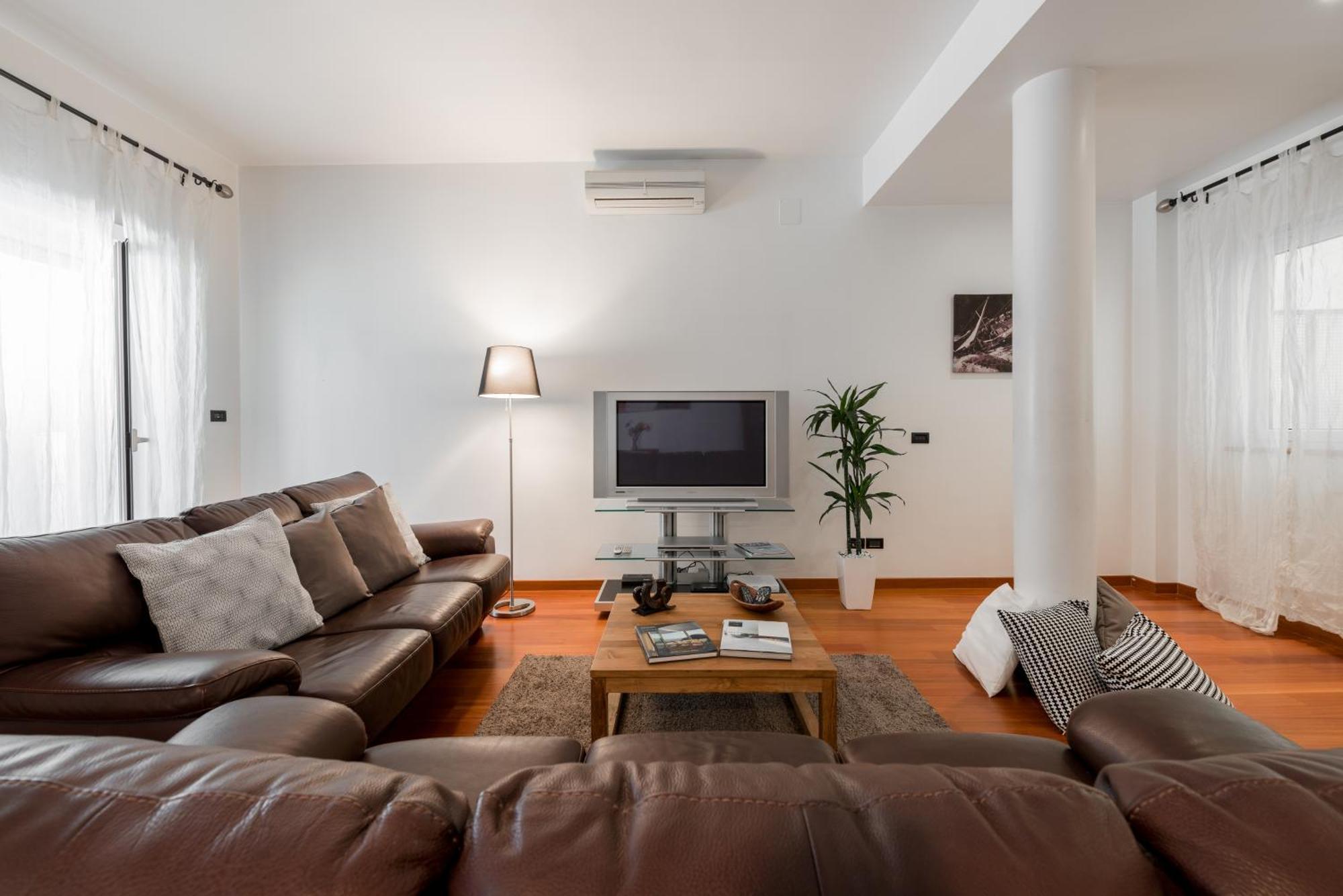 Suite Amendola-Luxury Apartment Бари Екстериор снимка